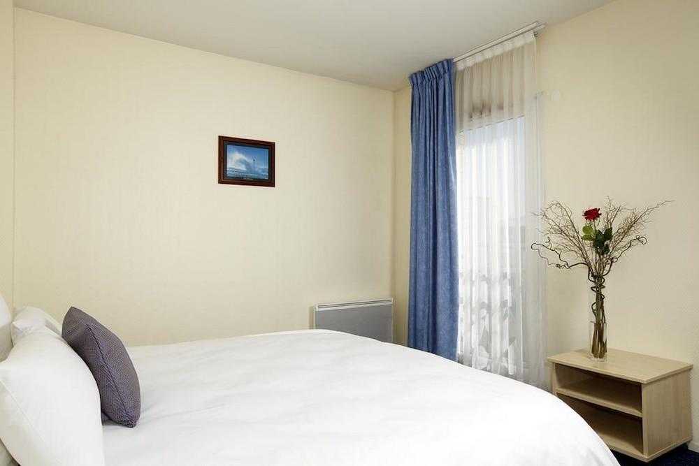 อัปปาร์ต ซิตี้ ลิมอฌ Aparthotel ลิมอจส์ ภายนอก รูปภาพ
